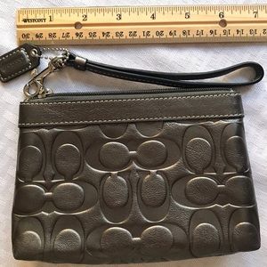 Coach wristlet in excellent condition